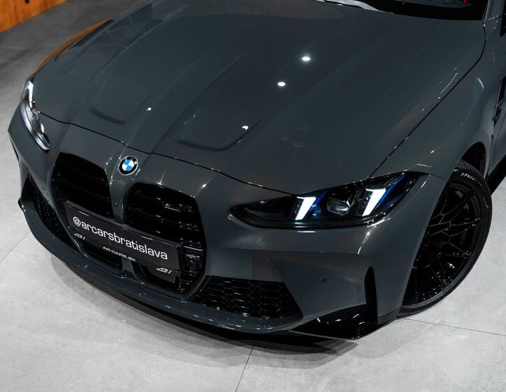 BMW M4 5