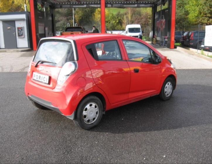 Chevrolet Spark 6
