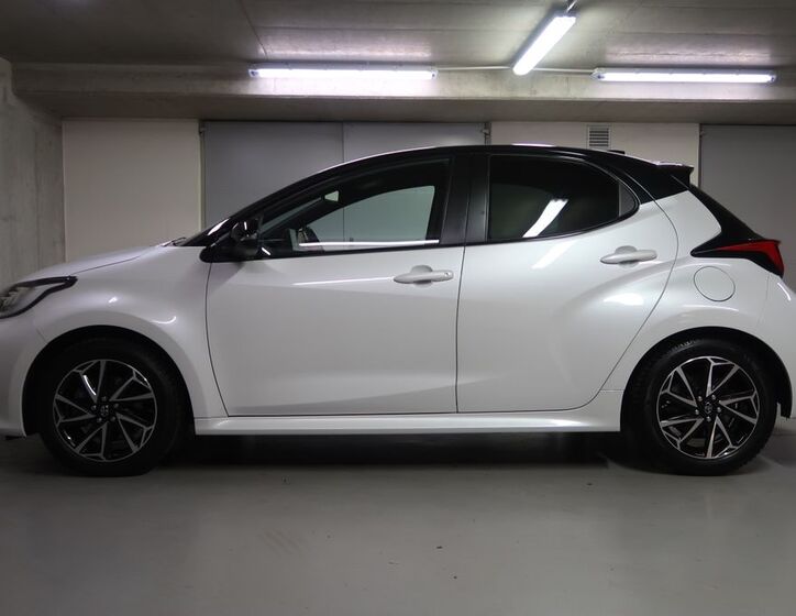 Toyota Yaris 8