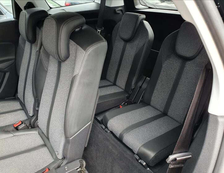 Peugeot 5008 15