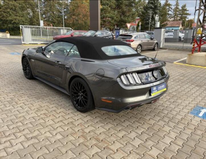 Ford Mustang 5
