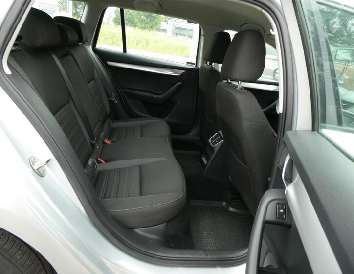 Škoda Octavia 21