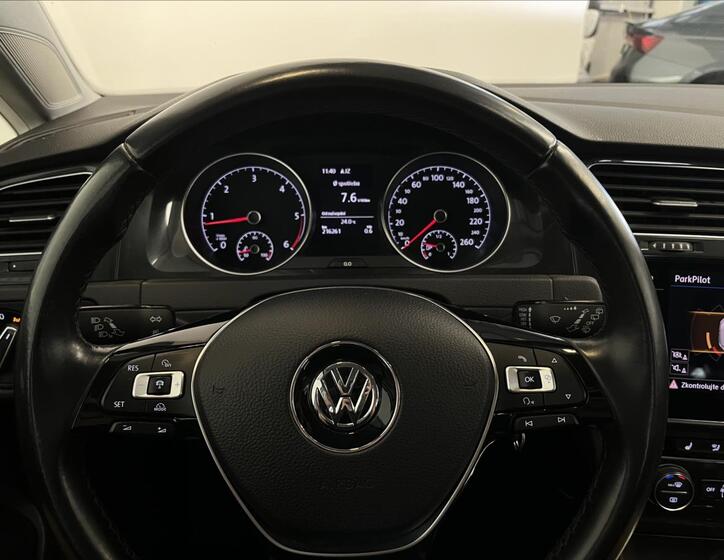 Volkswagen Golf 14