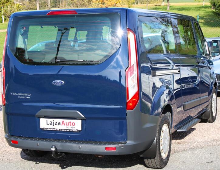 Ford Tourneo Custom 6