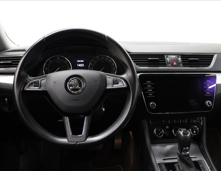 Škoda Superb 27