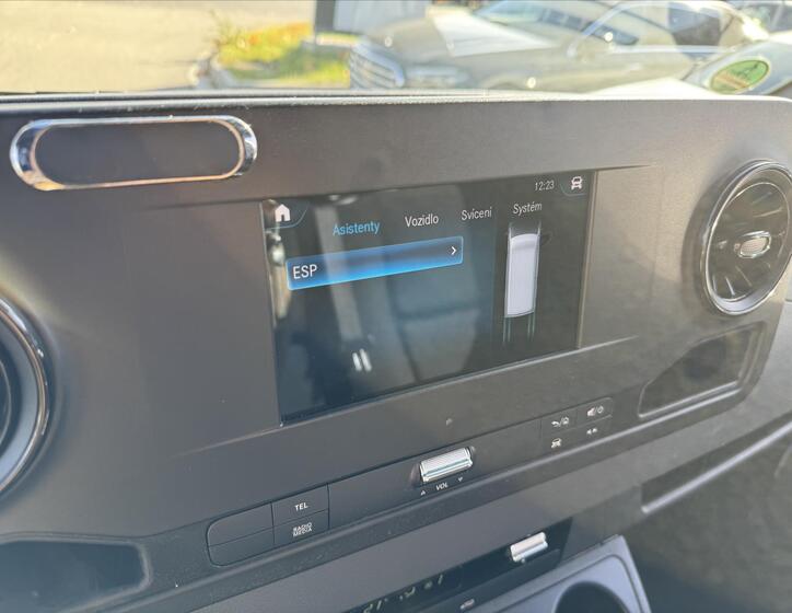 Mercedes-Benz Sprinter 9