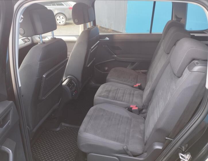 Volkswagen Touran 10