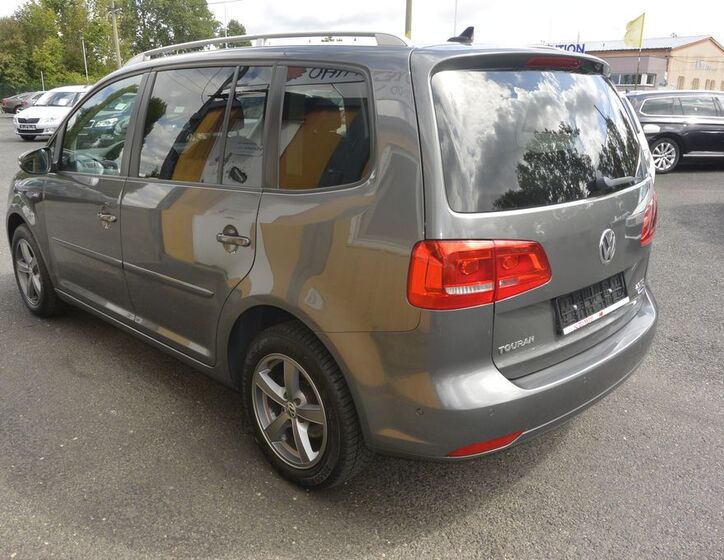 Volkswagen Touran 7
