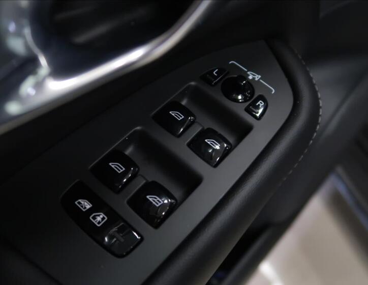 Volvo XC90 17