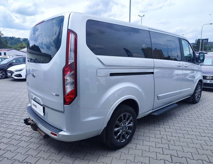 Ford Tourneo Custom 5