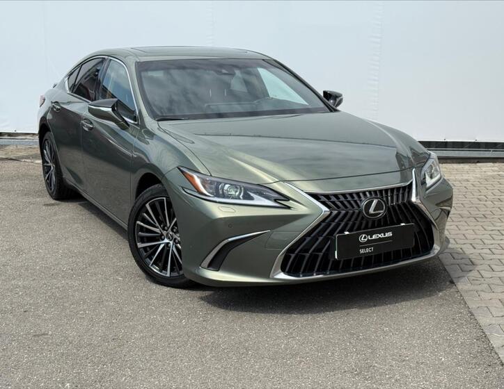 Lexus ES 300h 3