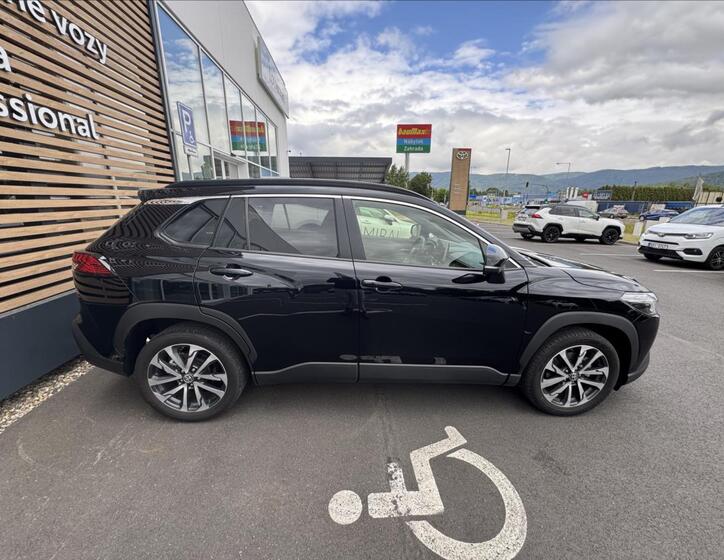 Toyota Corolla Cross 14