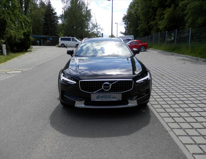 Volvo V90 3