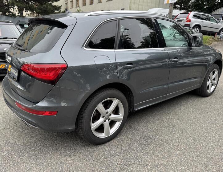 Audi Q5 11