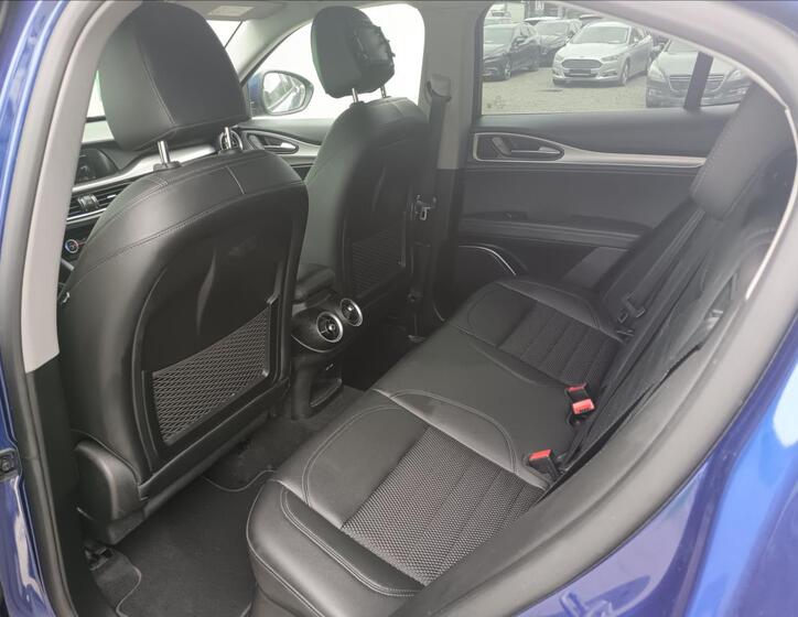 Alfa Romeo Stelvio 27