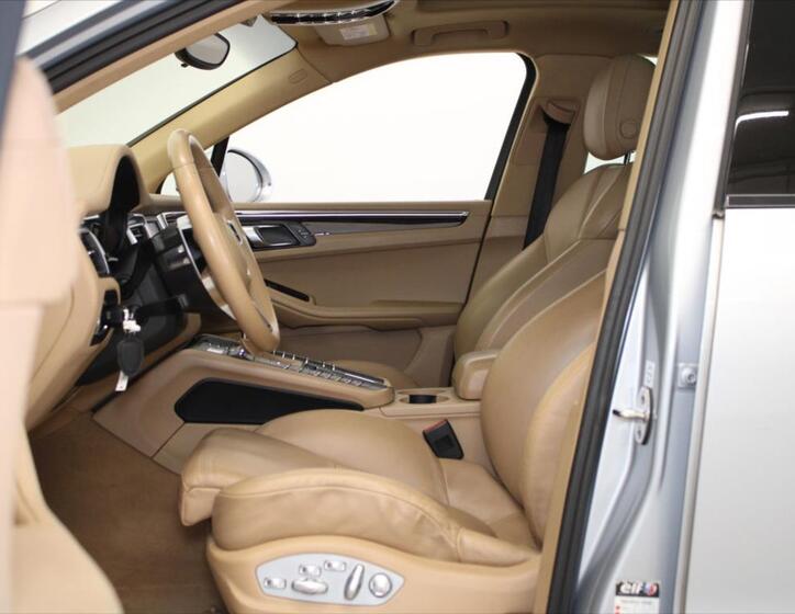 Porsche Macan 6