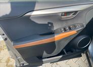 Lexus NX 300h 23