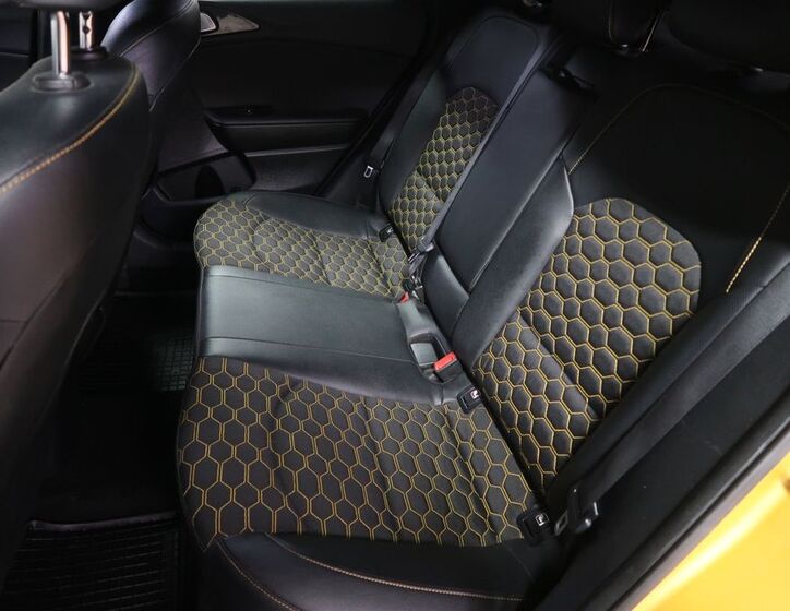 KIA XCeed 10