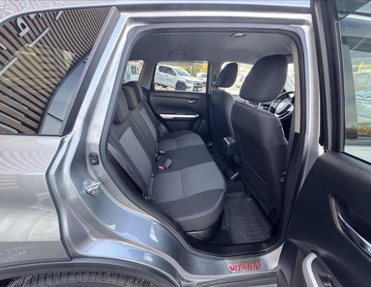 Suzuki Vitara 13