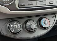 Toyota Yaris 15