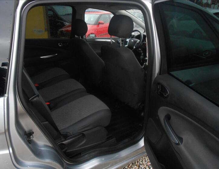 Ford S-MAX 19