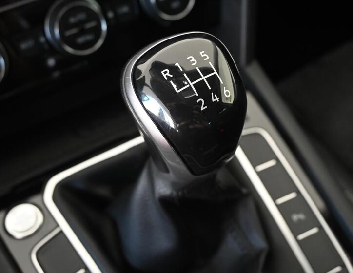 Volkswagen Passat 24