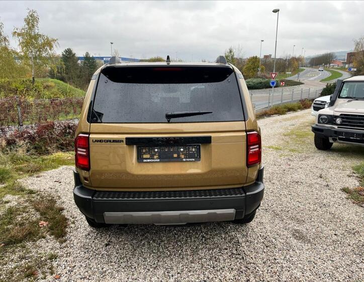 Toyota Land Cruiser 6