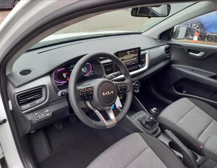 KIA Stonic 9