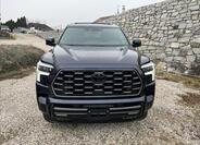 Toyota Sequoia 2