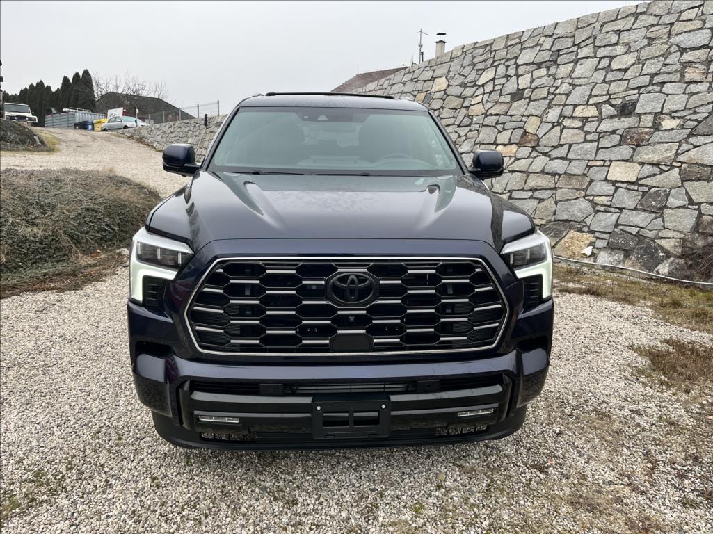 Toyota Sequoia