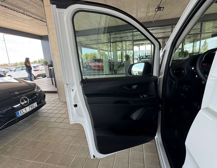 Mercedes-Benz Vito 9