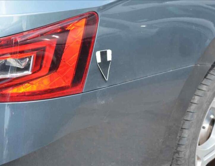 Škoda Superb 9