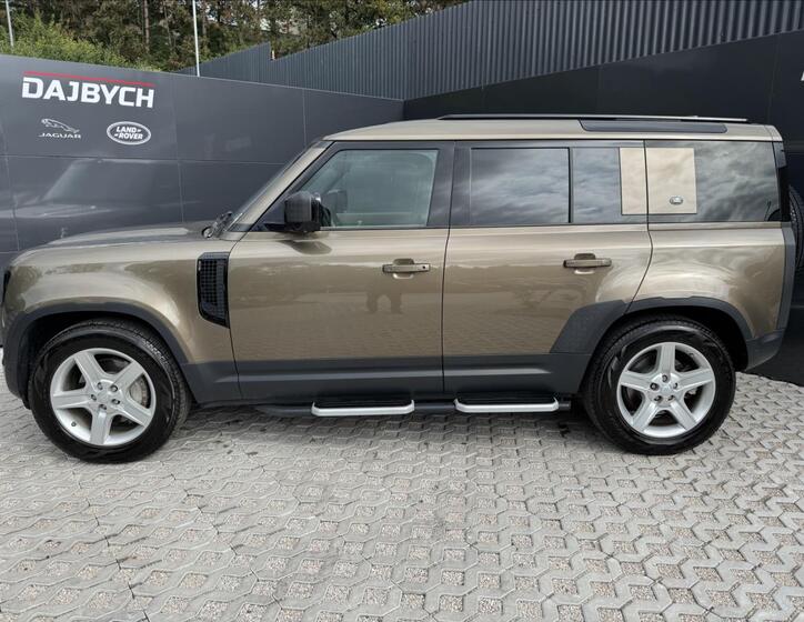 Land Rover Defender 5