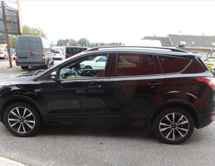 Ford Kuga 9