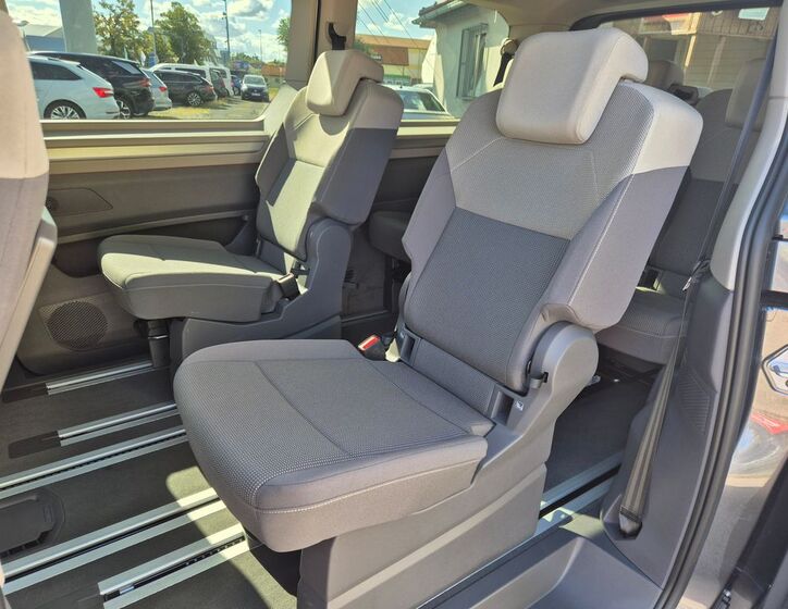 Volkswagen Multivan 42