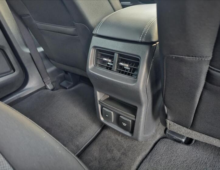 Ford S-MAX 32