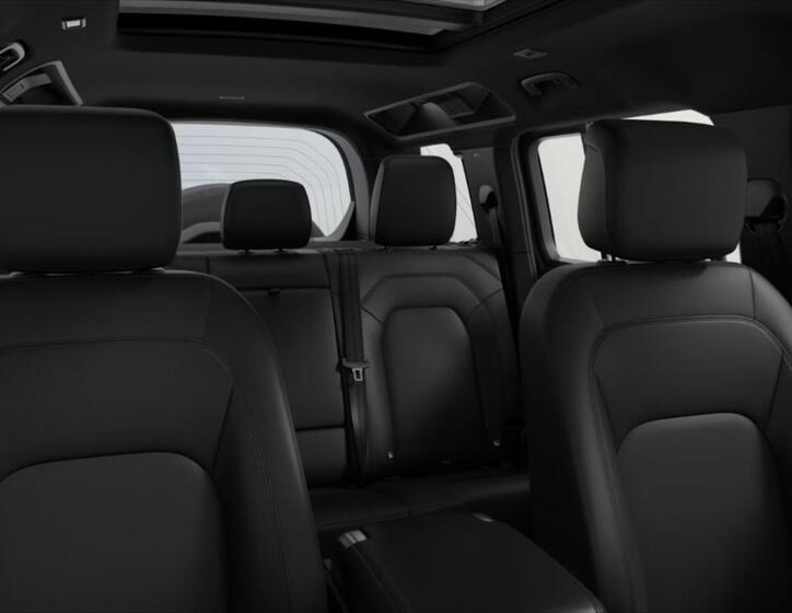 Land Rover Defender 7