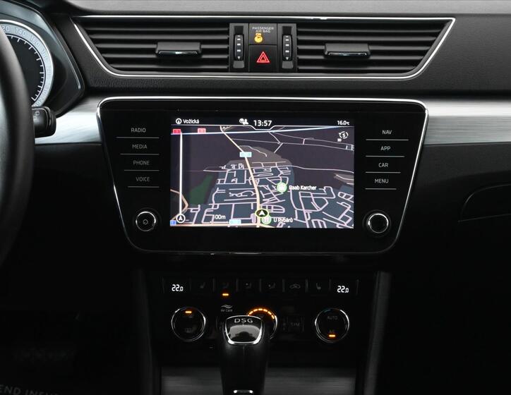 Škoda Superb 12