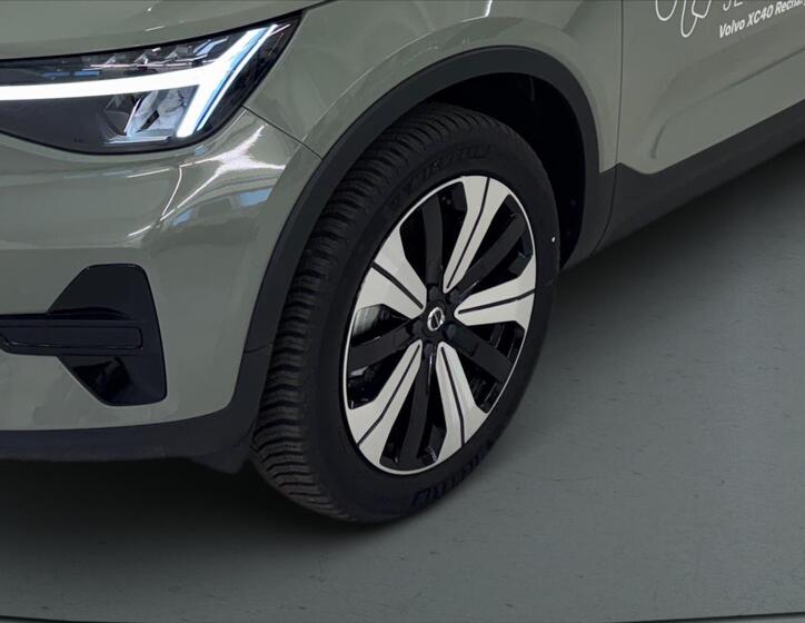 Volvo XC40 6