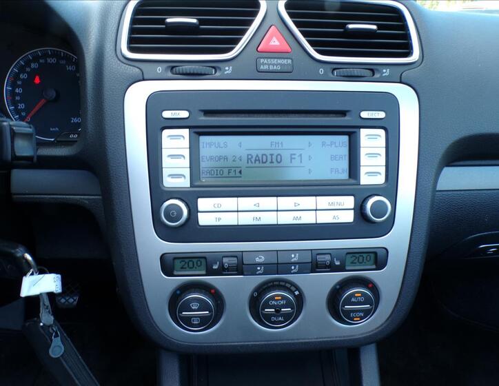 Volkswagen EOS 11