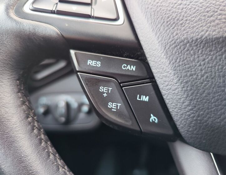 Ford Kuga 26