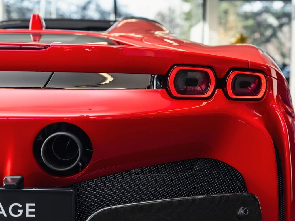 Ferrari SF90 14