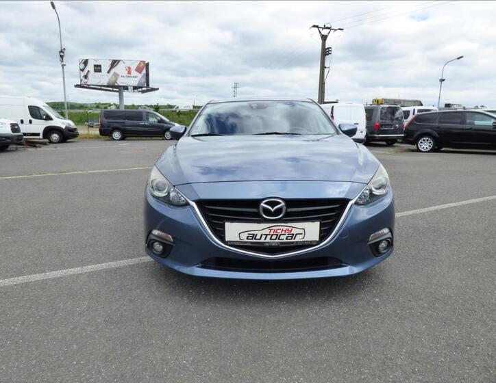 Mazda 3 8