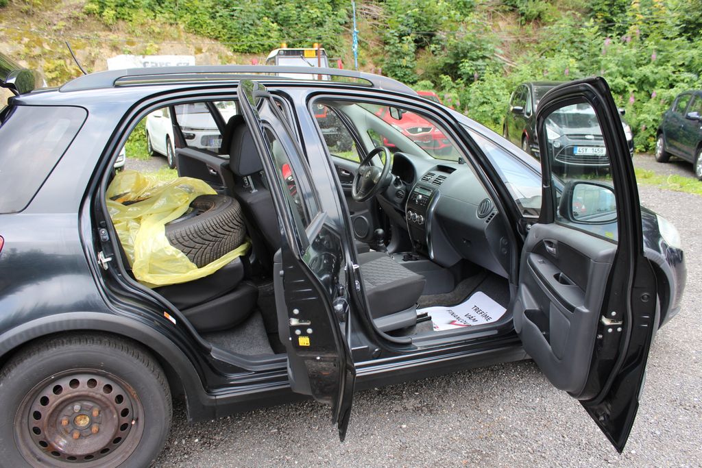 Suzuki SX4