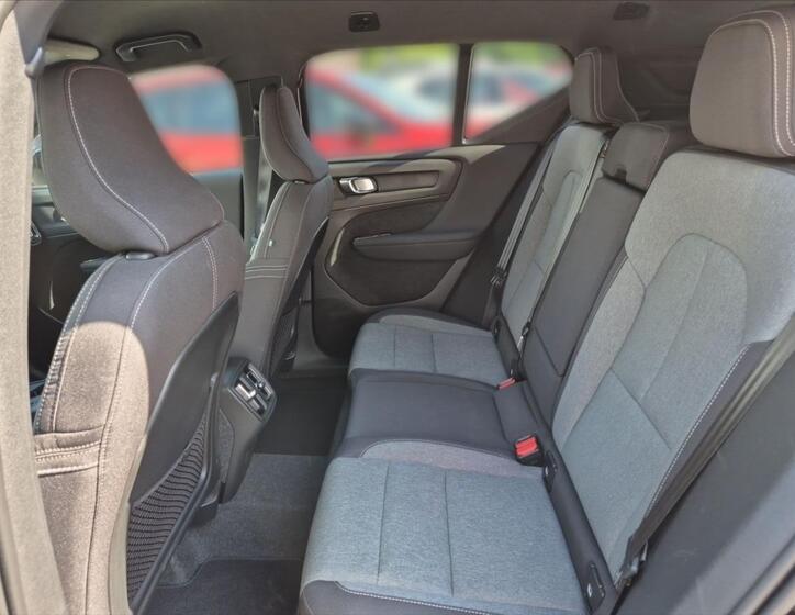 Volvo XC40 10