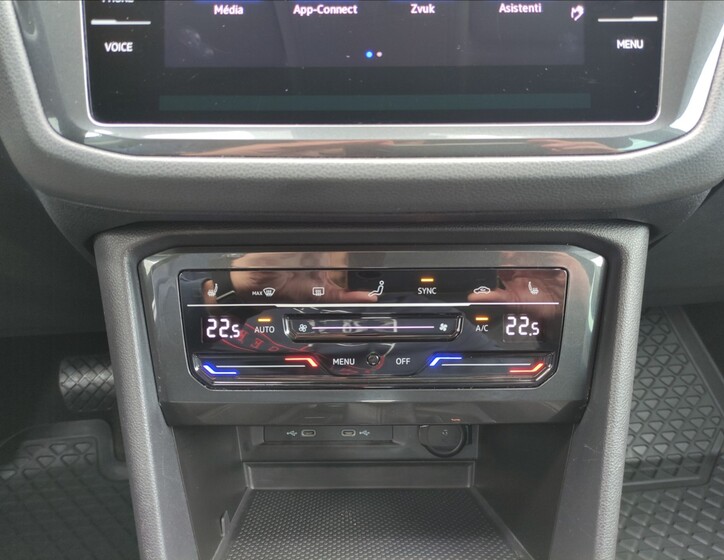 Volkswagen Tiguan 19