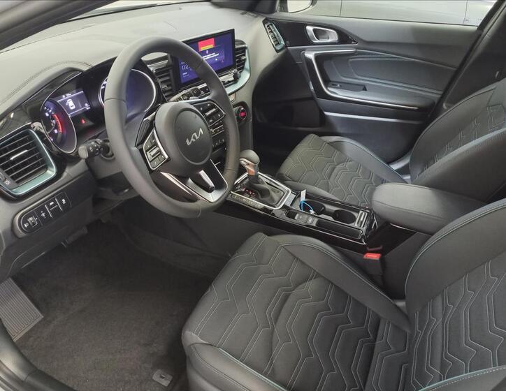 KIA XCeed 7