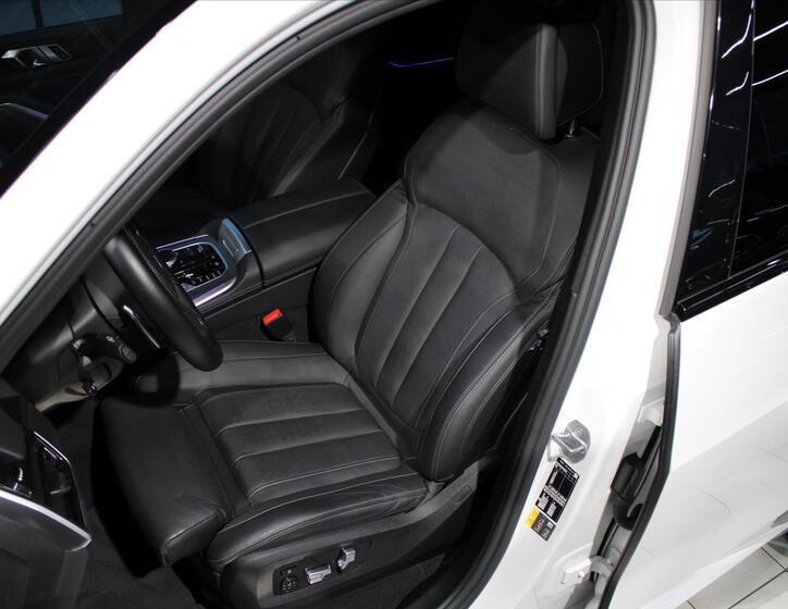 BMW X5 8