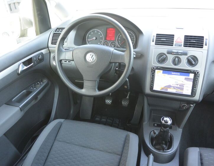 Volkswagen Touran 12