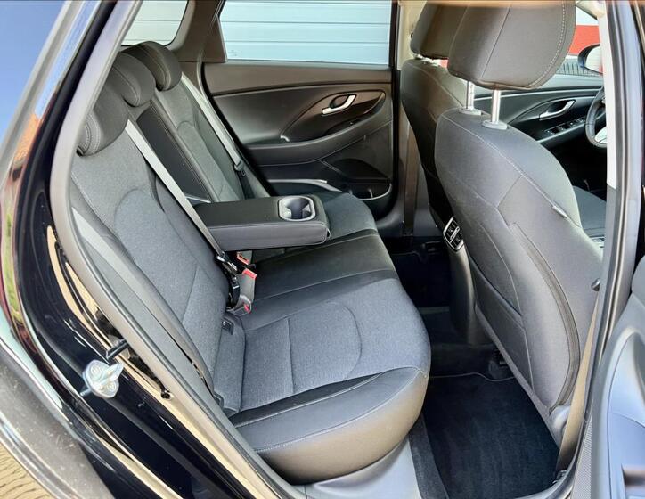 Hyundai i30 16